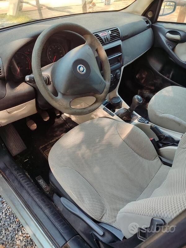 Usata Fiat Stilo 120 CV (88 kW) 2006 Grigio Berlina