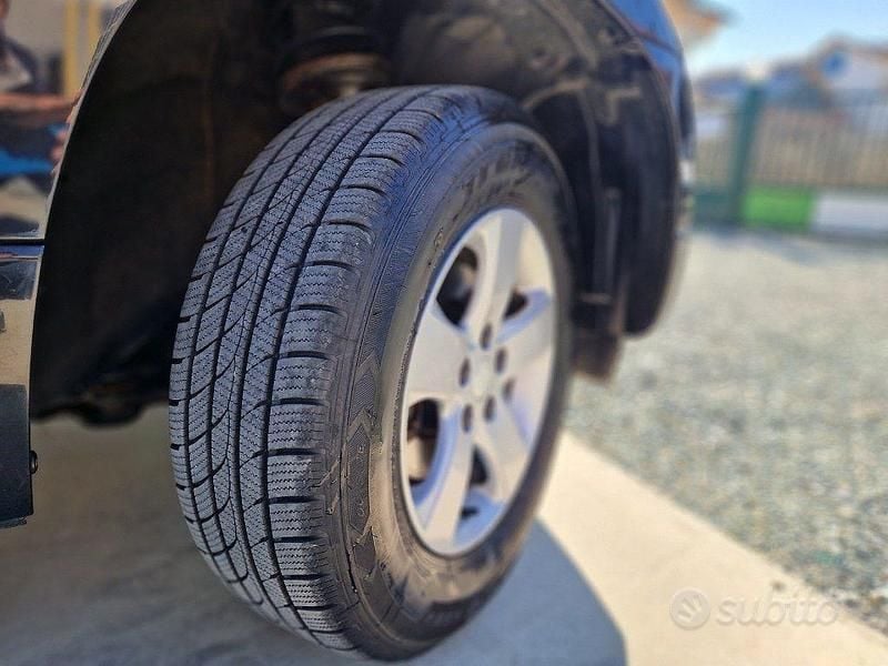 Usata Suzuki Grand Vitara 106 CV (77 kW) 2007 Nero SUV