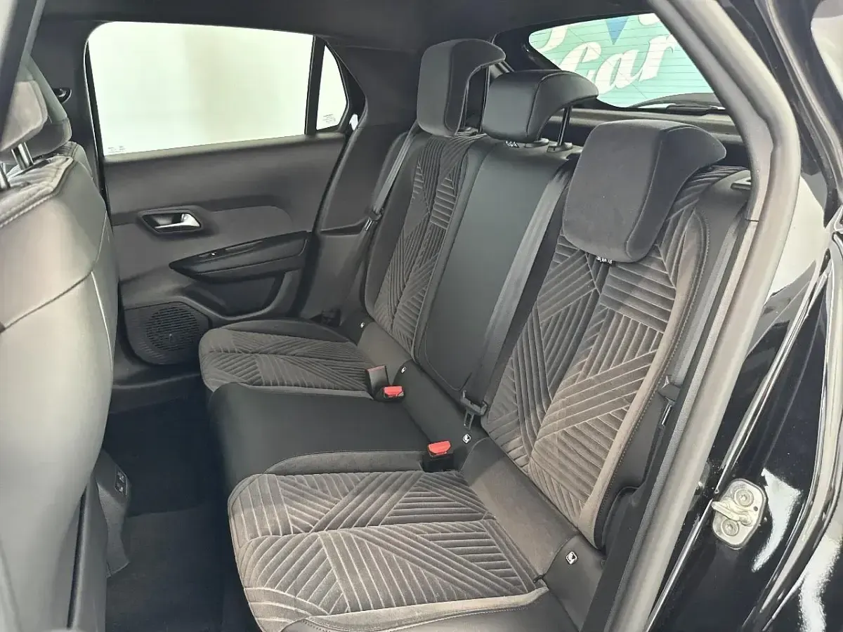 Usata Lancia Ypsilon 101 CV (74 kW) 2025 Nero Utilitaria