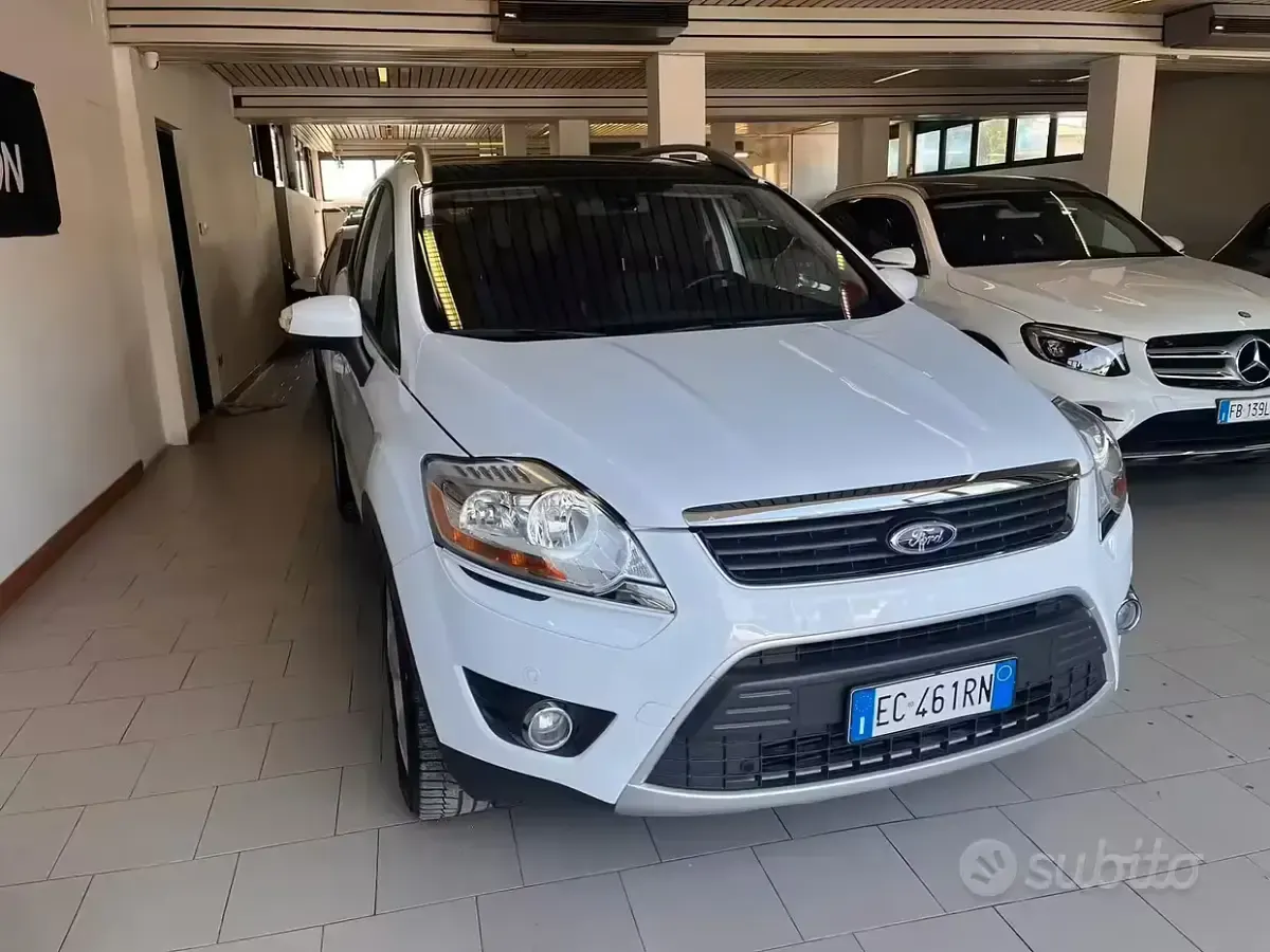 Usado Ford Kuga 163 CV (119 kW) 2010 Blanco SUV