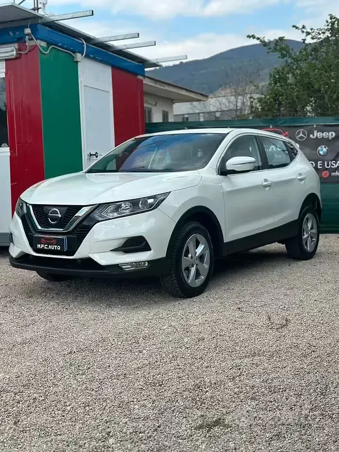 Usata Nissan Qashqai Tekna 110 CV (80 kW) 2018 Bianco SUV