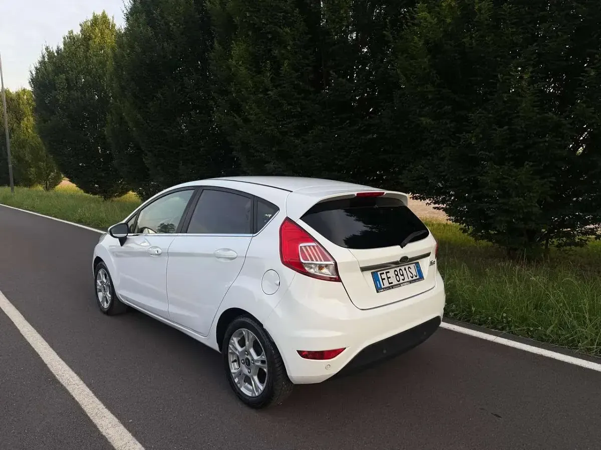 Usata Ford Fiesta Titanium 75 CV (55 kW) 2016 Other Utilitaria