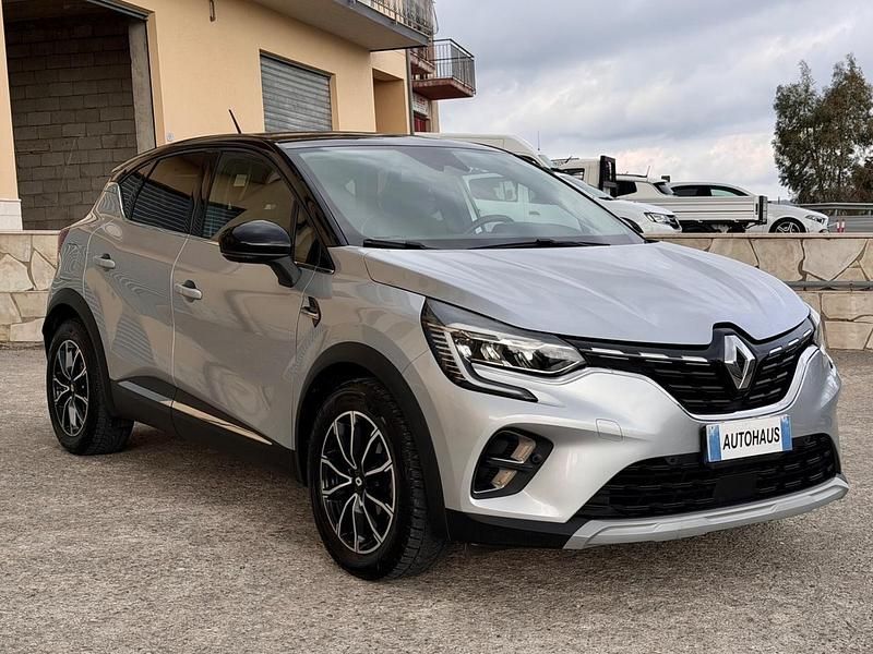 Usata Renault Captur Intens 95 CV (69 kW) 2020 Argento SUV