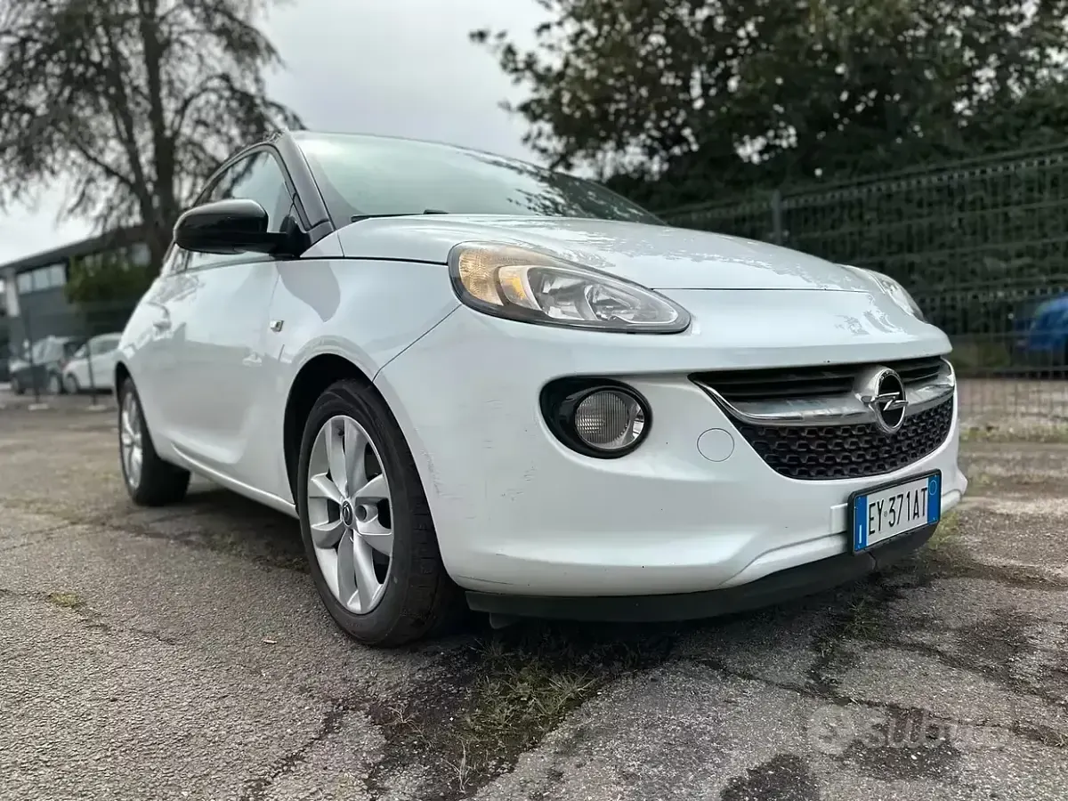 Usata Opel Adam Slam 87 CV (63 kW) 2015 Bianco Utilitaria