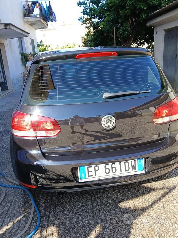 Usata 2013 VW Golf VI Due volumi | 6000 € (Buon prezzo) - Immagine 1/4