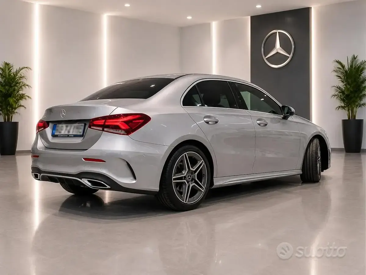 Usata Mercedes A200 AMG Line Premium Plus 150 CV (110 kW) 2020 Grigio Berlina