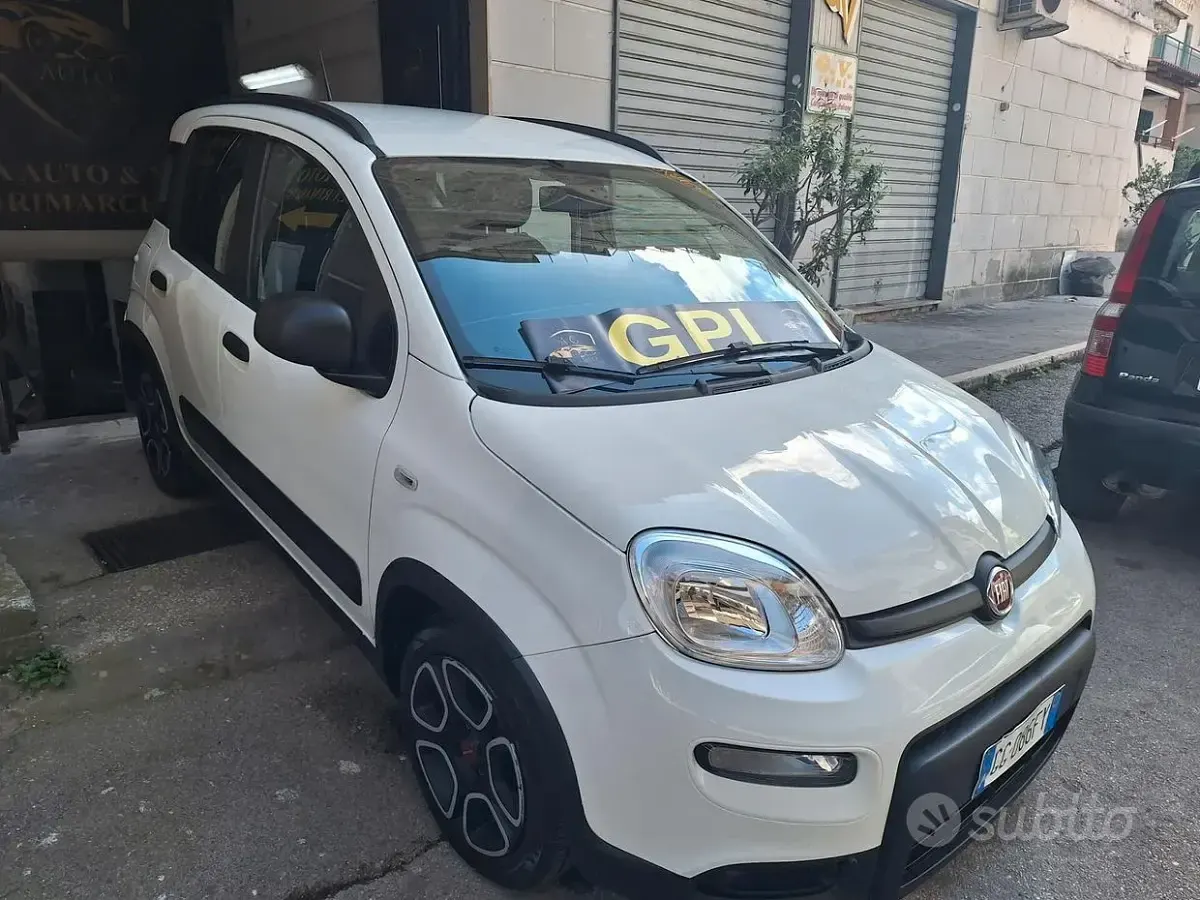Usata Fiat Panda City Life 69 CV (50 kW) 2021 Bianco Utilitaria