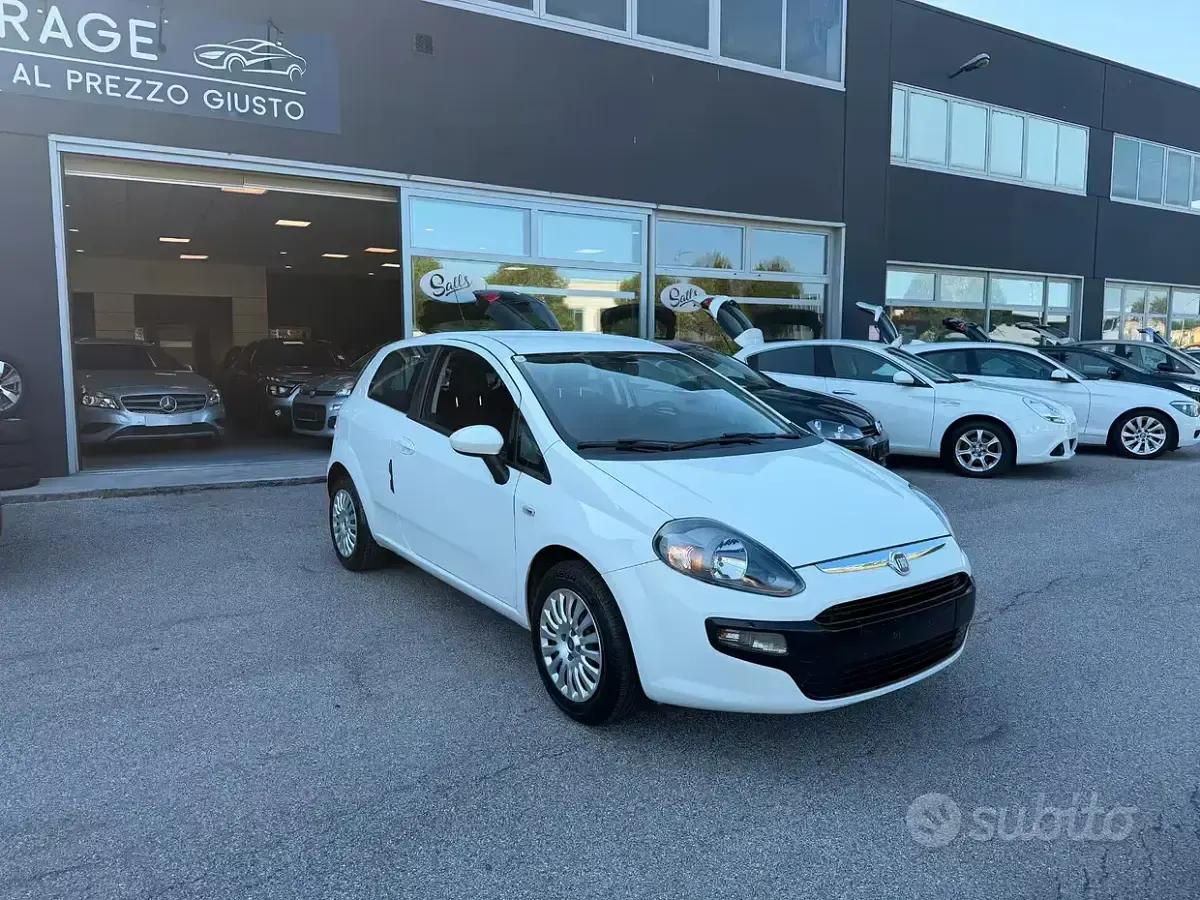 Usata Fiat Punto Evo 69 CV (50 kW) 2011 Bianco Utilitaria