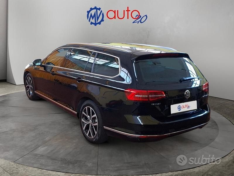 Usata VW Passat Highline 150 CV (110 kW) 2015 Nero Station wagon
