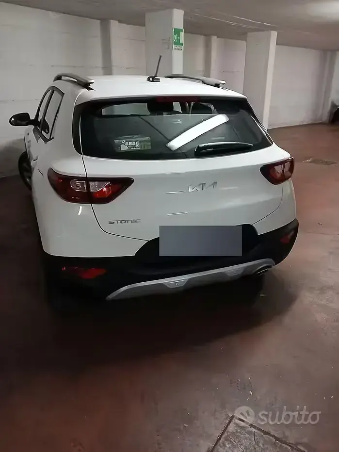 Usata Kia Stonic 84 CV (61 kW) 2023 Bianco SUV