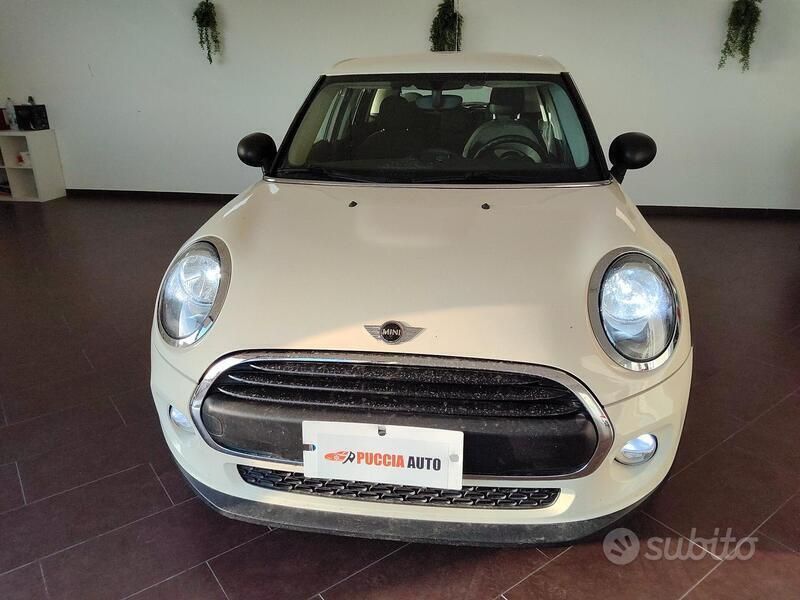 Usata Mini One D Business 95 CV (69 kW) 2016 Beige Utilitaria