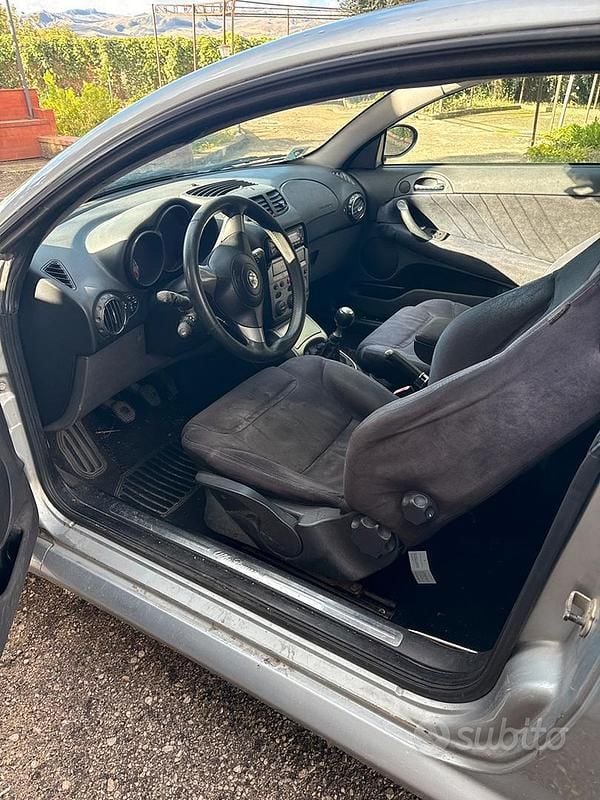 Usata Alfa Romeo GT 2004 Grigio Coupé