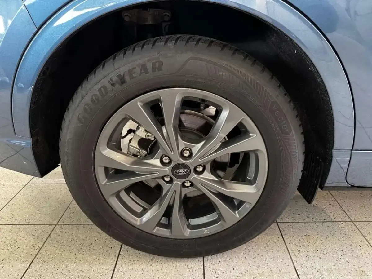 Usata Ford Kuga ST-Line 120 CV (88 kW) 2024 Blu/azzurro(met.) SUV