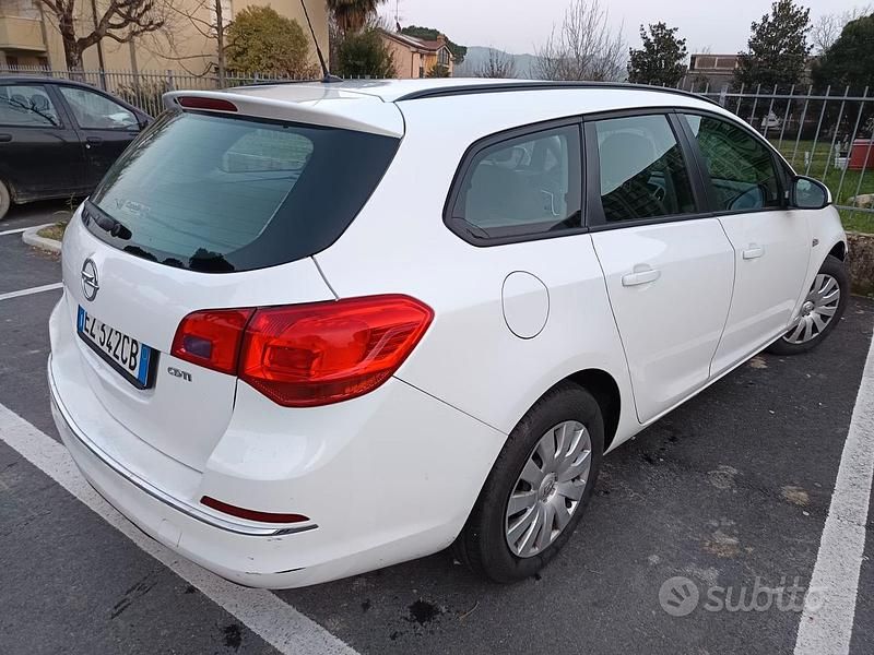 Usata Opel Astra 2015 Bianco Station wagon