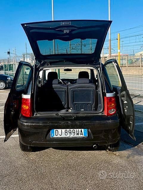 Usata Peugeot 1007 68 CV (50 kW) 2007 Nero Monovolume