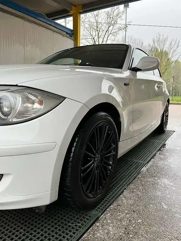 Usata BMW 116 116 CV (85 kW) 2011 Utilitaria