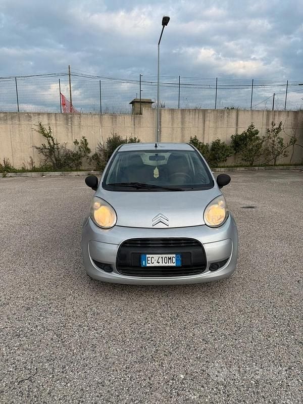 Gebraucht Citroën C1 68 PS (50 kW) 2010 Grau Kleinwagen