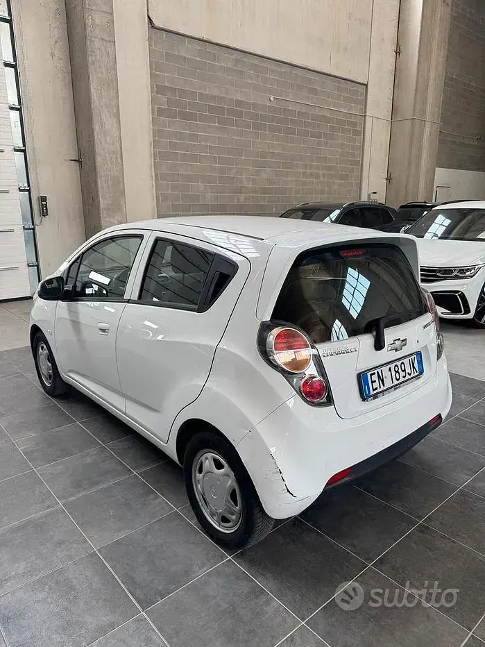 Usata Chevrolet Spark 65 CV (47 kW) 2012 Bianco Utilitaria