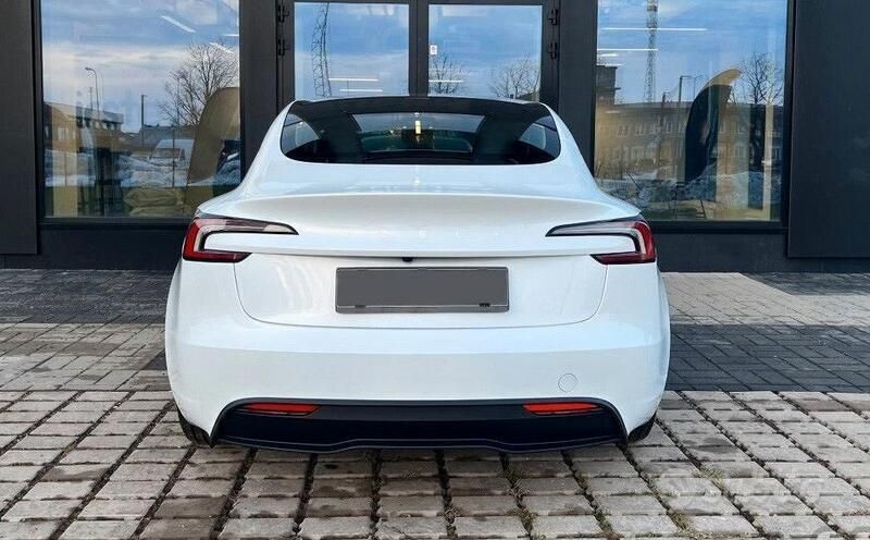 Usata Tesla Model 3 235 kW (320 CV) 2024 Bianco Berlina