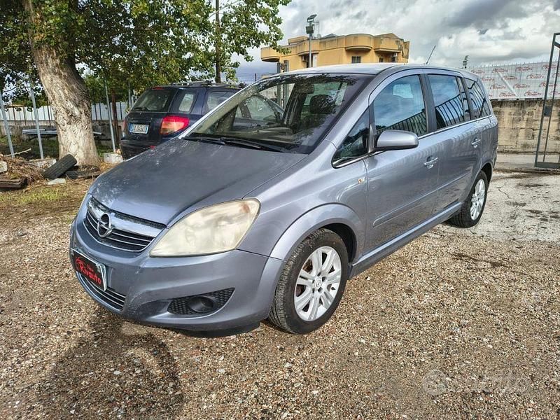 Usata Opel Zafira Cosmo 94 CV (69 kW) 2009 Grigio Monovolume
