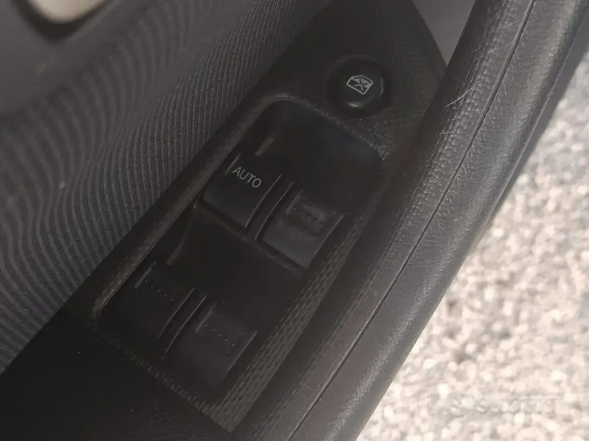Usata Honda Civic 90 CV (66 kW) 2003 Grigio Berlina