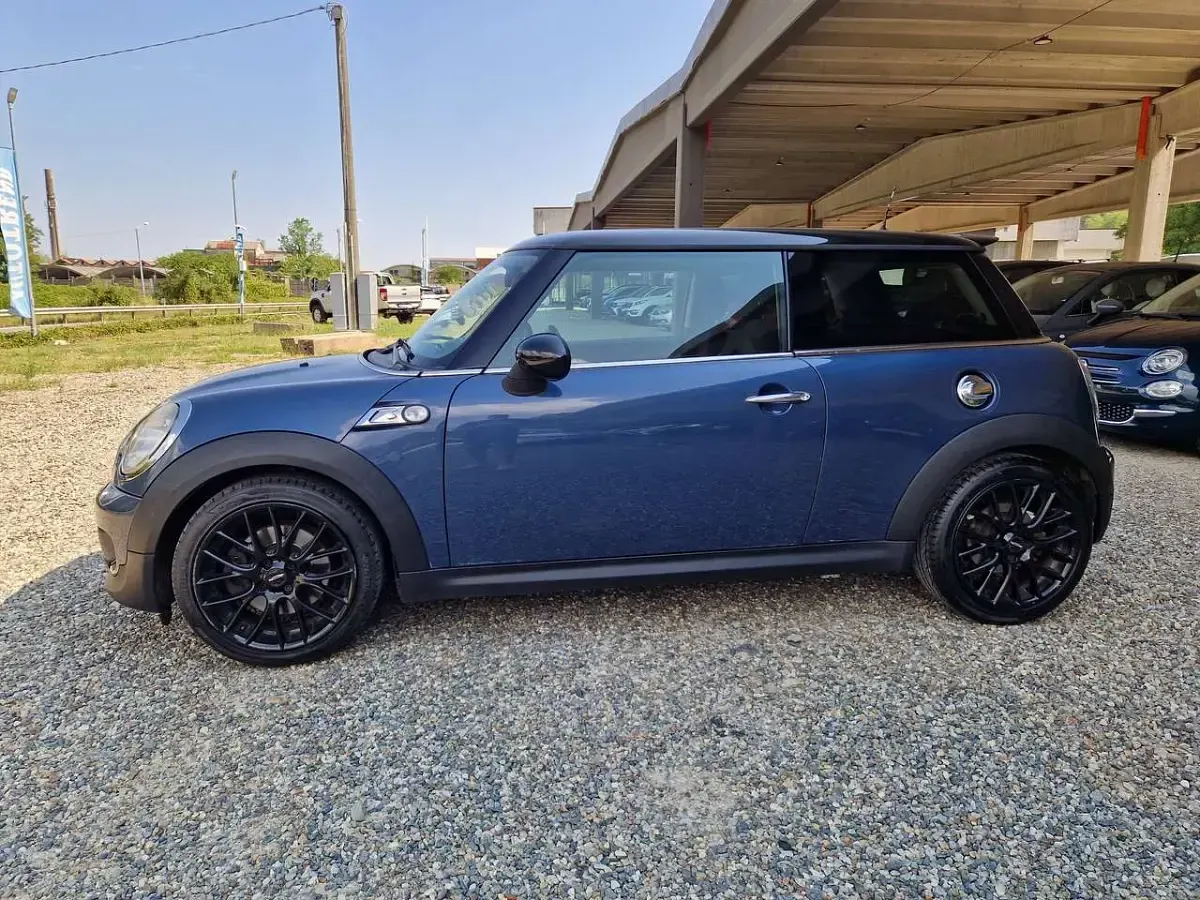 Usata Mini Cooper S 184 CV (135 kW) 2010 Blu/azzurro Utilitaria