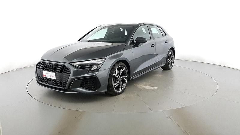 Usata Audi A3 S-Line 200 CV (147 kW) 2022 Grigio daytona Berlina