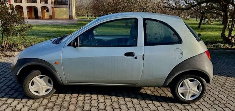 Occasion Ford Ka 69 PK (50 kW) 2004 Blauw Hatchback