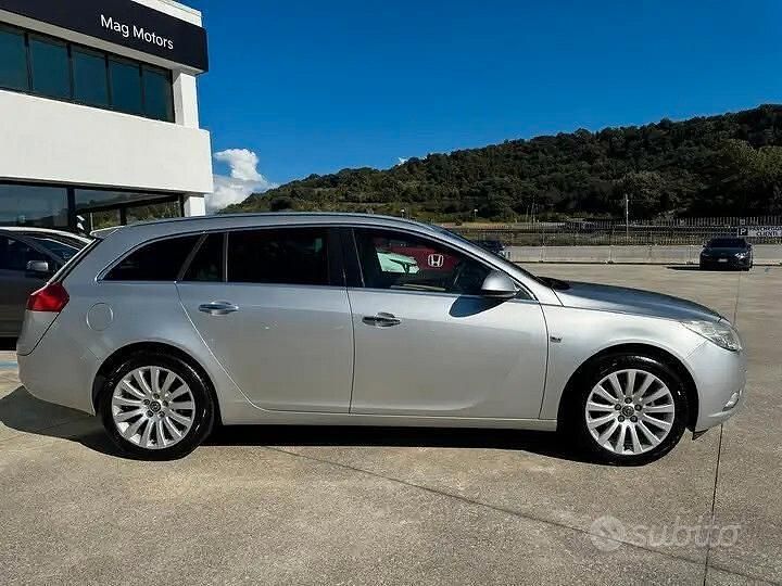 Usata Opel Insignia Cosmo 131 CV (96 kW) 2010 Grigio Station wagon