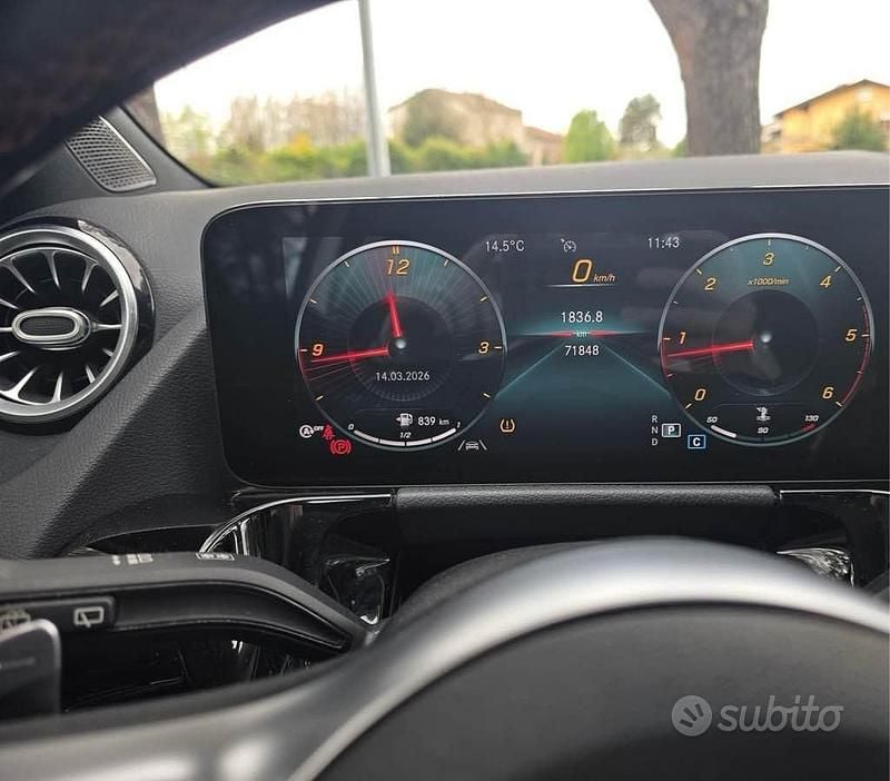 Usata Mercedes GLA200 Premium 150 CV (110 kW) 2020 Bianco SUV