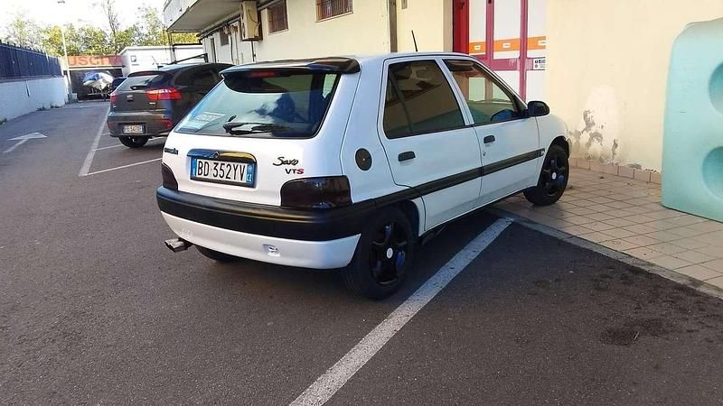 Usata Citroën Saxo Tonic 60 CV (44 kW) 1999 Utilitaria