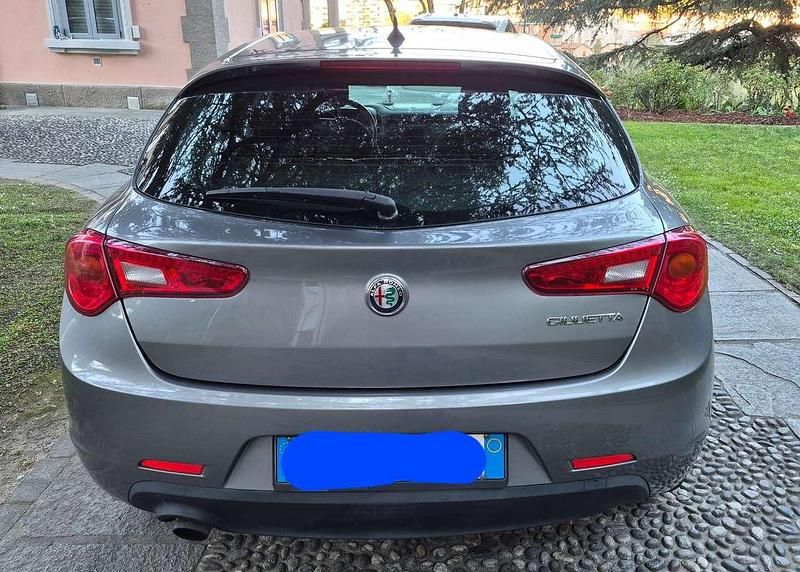Usata Alfa Romeo Giulietta 120 CV (88 kW) 2016 Grigio Utilitaria