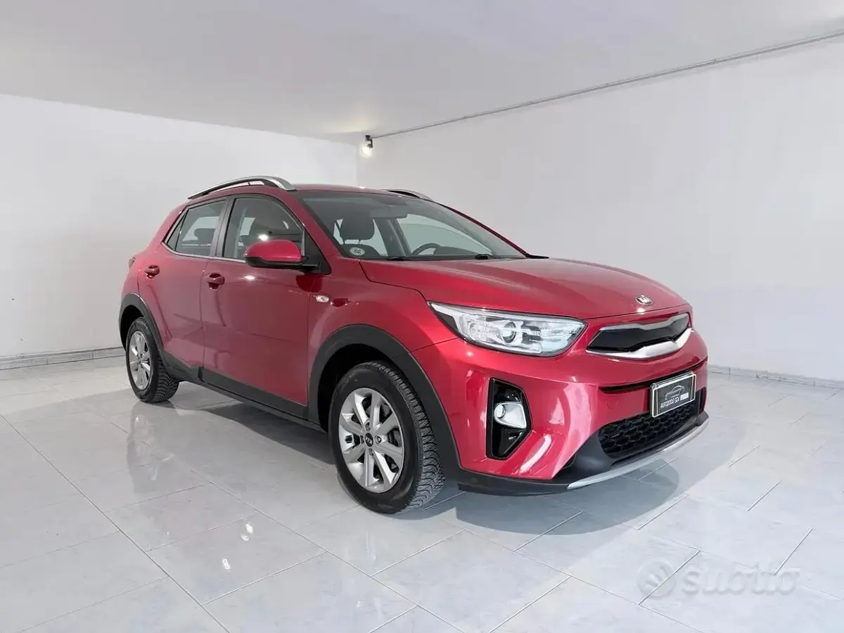 Usata Kia Stonic Style 97 CV (71 kW) 2020 Rosso SUV