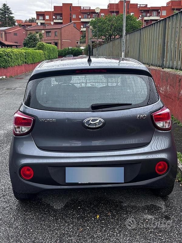 Begagnad Hyundai i10 67 HK (49 kW) 2019 Grå Halvkombi