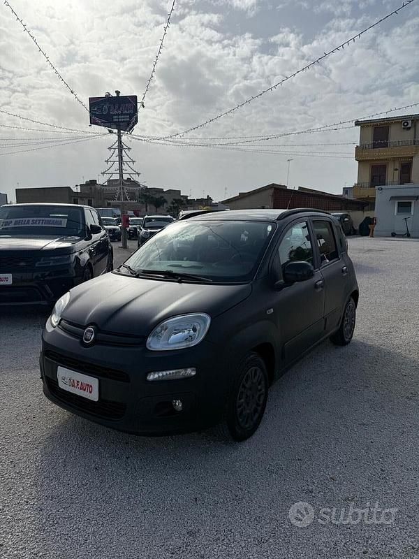 Usata Fiat Panda Lounge 69 CV (50 kW) 2015 Nero Utilitaria