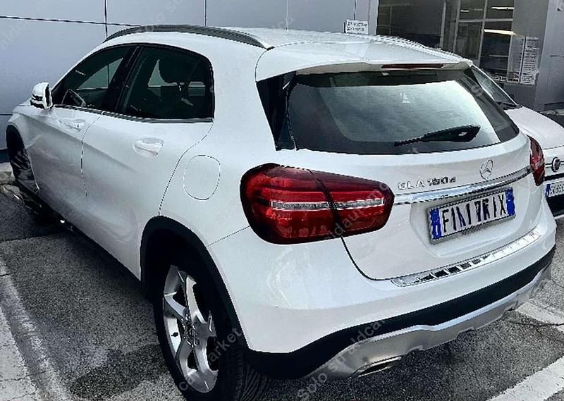 Usata Mercedes GLA180 109 CV (80 kW) 2018 Bianco SUV