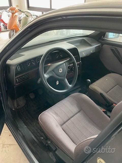 Grigio Usata 1993 Lancia Dedra Berlina | 1500 € - Immagine 1/4