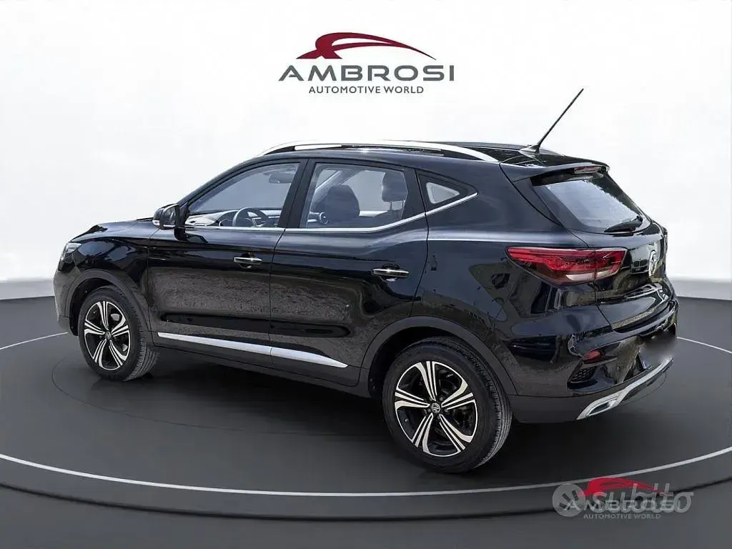 Usata MG ZS Luxury 106 CV (77 kW) 2024 Nero SUV