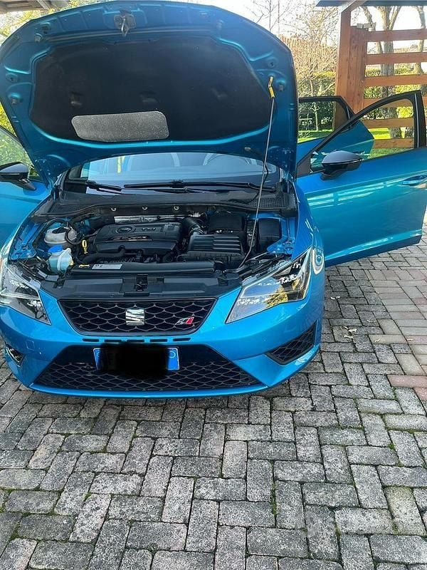 Usata Seat Leon CUPRA 300 CV (220 kW) 2016 Blu Berlina