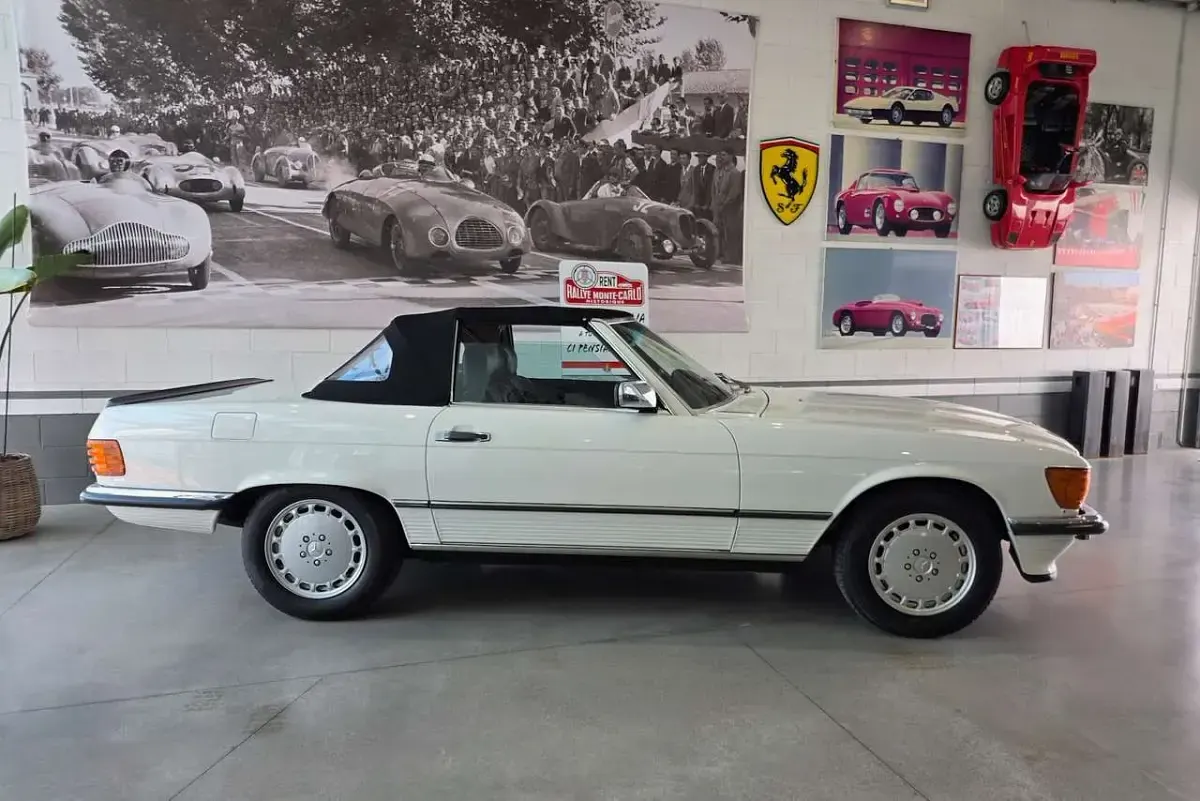 Usata Mercedes SL500 231 CV (169 kW) 1985 Bianco Cabrio