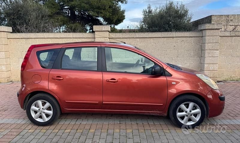 Usata Nissan Note 86 CV (63 kW) 2006 Nero Utilitaria