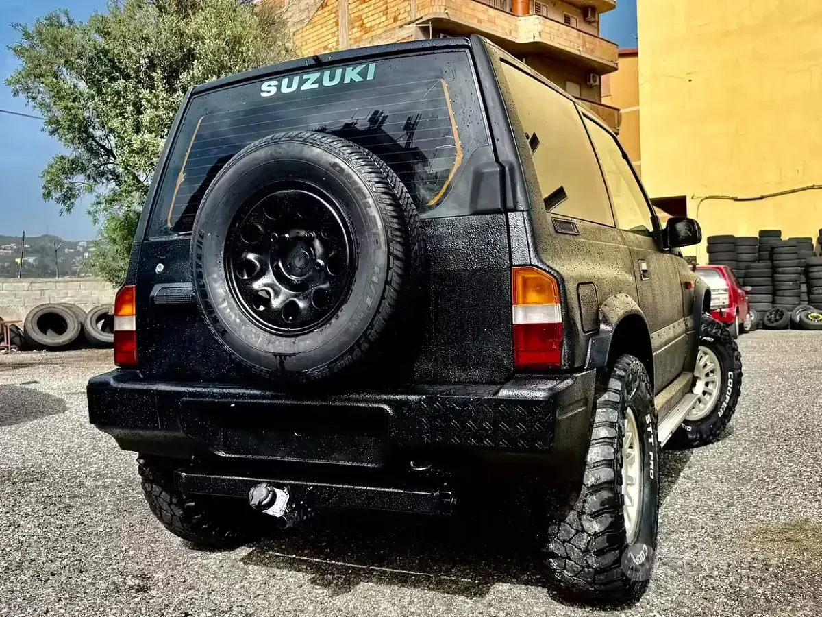 Second-hand Suzuki Vitara 68 CP (50 kW) 1998 Negru Break