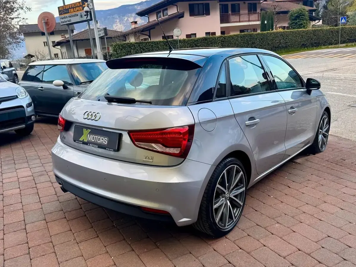 Usata Audi A1 90 CV (66 kW) 2016 Argento Utilitaria