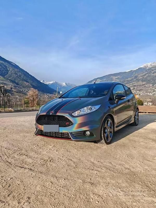 Usata Ford Fiesta ST 2013 Nero Utilitaria
