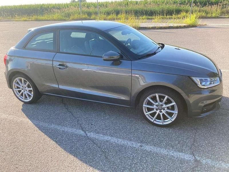 Usata Audi A1 S-Line 90 CV (66 kW) 2016 Grigio Berlina