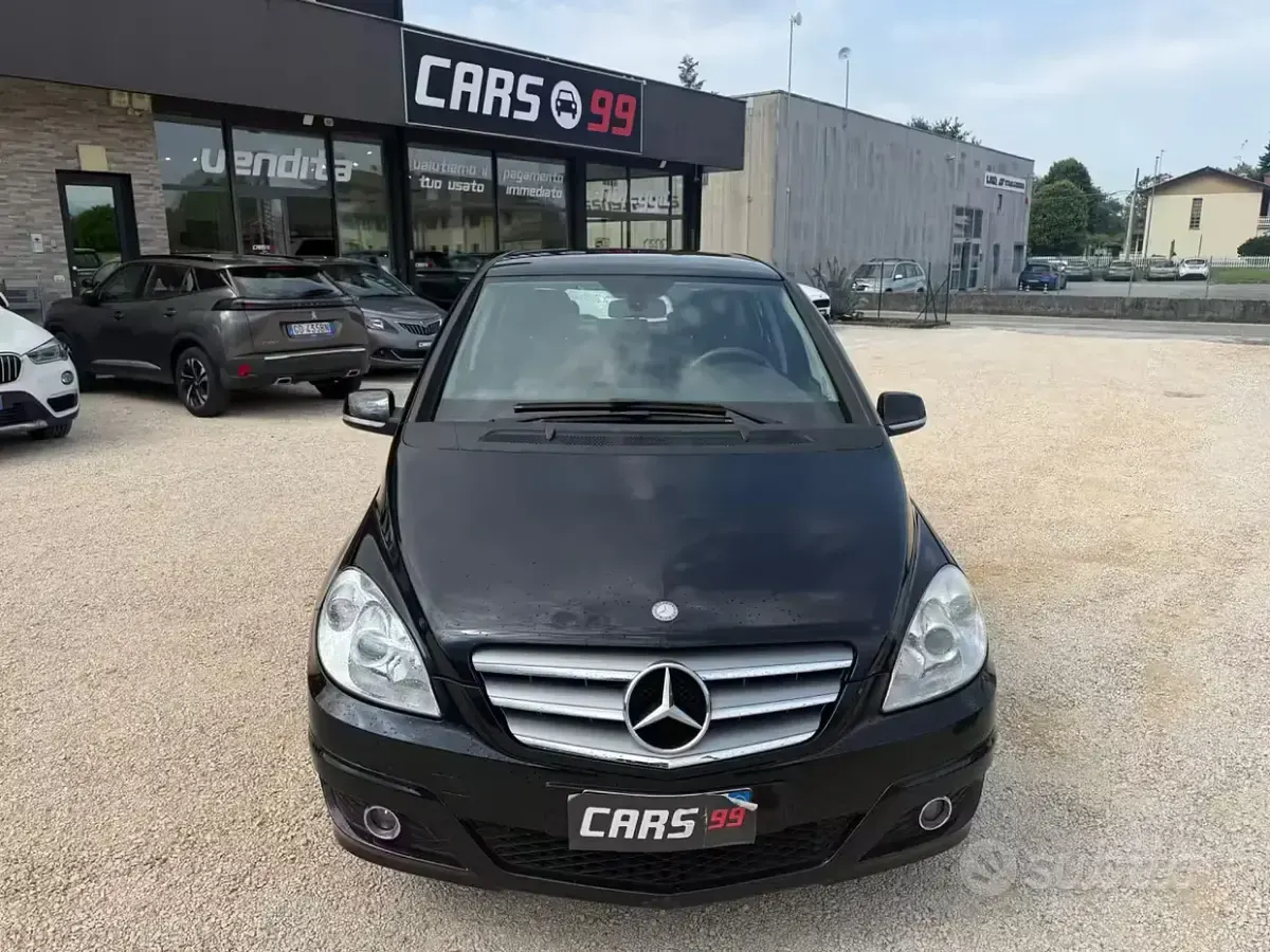 Usata Mercedes B180 Executive 116 CV (85 kW) 2010 Nero Monovolume