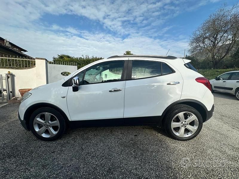 Usata Opel Mokka 140 CV (102 kW) 2014 Bianco SUV