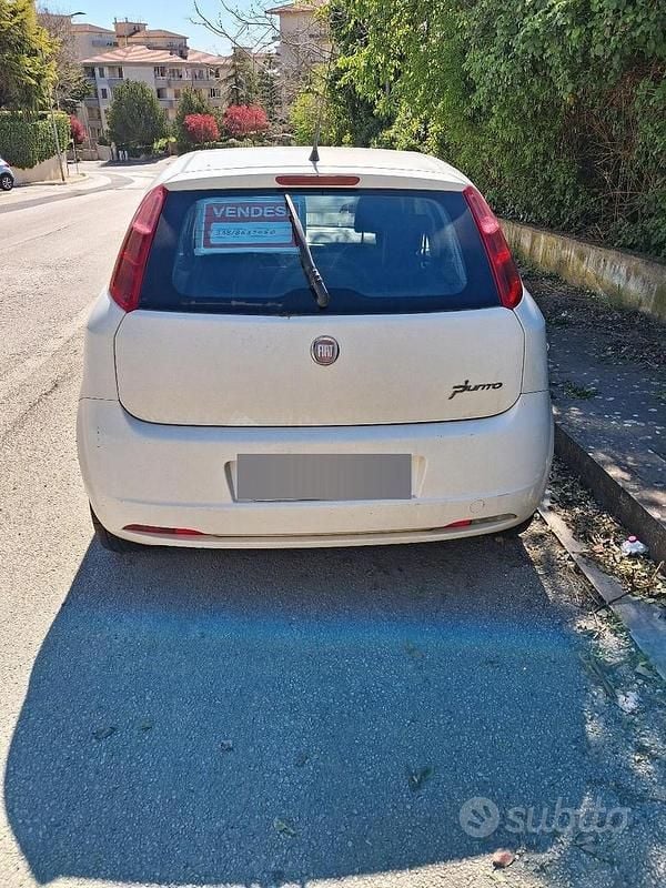 Usata Fiat Punto 75 CV (55 kW) 2008 Bianco Utilitaria