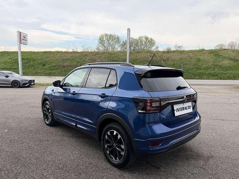 Usata VW T-Cross R-line 95 CV (69 kW) 2022 Reef blue SUV