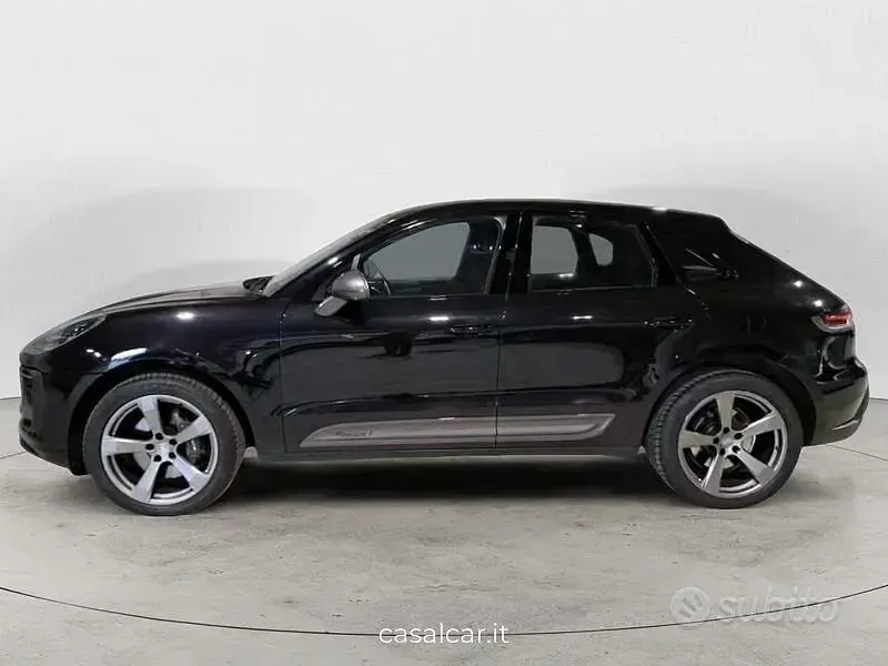 Usata Porsche Macan 88 CV (64 kW) 2023 Nero SUV